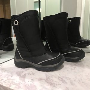 Lands End Snow Flurry Boot only used 2 days 11m
